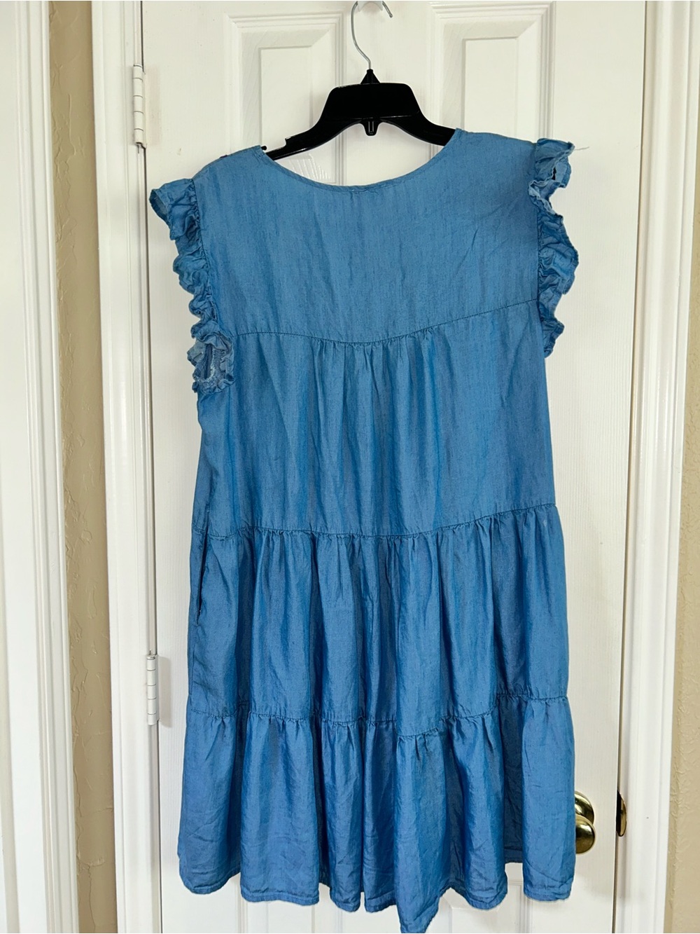 NWOT Layerz Blue Tiered Dress with Colorful Floral Embroidery Ladies Size Large - Picture 2 of 6